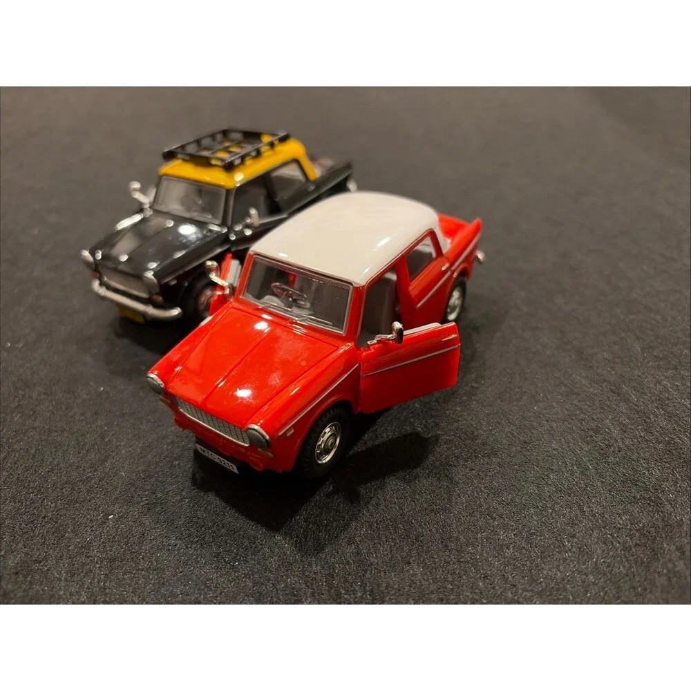 Rare Centy Lot Of 2 India Queen 70's Taxi  Bombay Taxi & Red Car Pull Back